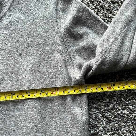 Banana Republic Sweater Mens Small/Medium Gray Italian Merino Wool Long Sleeve - Picture 6 of 7